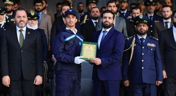 وزير الداخلية السوري يؤكد دور الأمن في التنمية خلال تخريج الشرطة السياحية