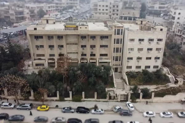توقيف ستة عناصر من النظام السابق بتهم ارتكاب جرائم
