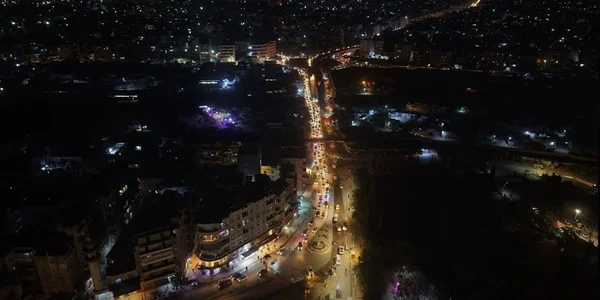 عودة التيار الكهربائي إلى حي السكري بمدينة حلب السورية