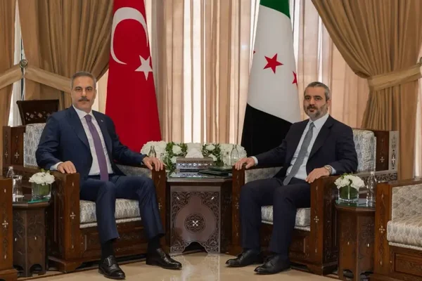 تعزيز الشراكة السورية التركية: فيدان يؤكد في دمشق زيارة مرتقبة لأردوغان وإبرام 40 اتفاقية