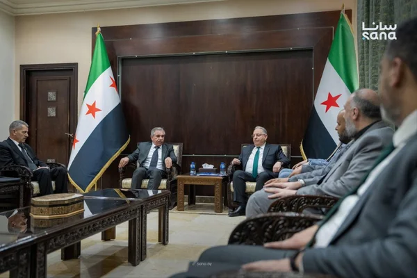 وزير المالية يبحث مع محافظ الحسكة تنشيط الخدمات المالية بالمحافظة