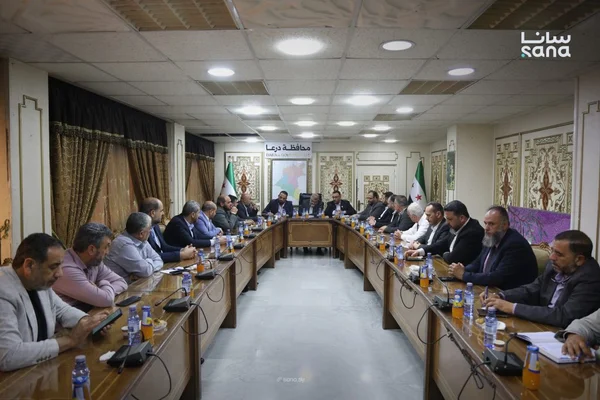 اجتماع في درعا يبحث الواقع الخدمي والأمني والتحديات