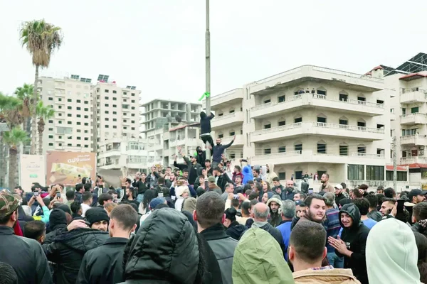المجلس الأعلى للطائفة العلوية ينفي شائعات وفاة الشيخ غزال