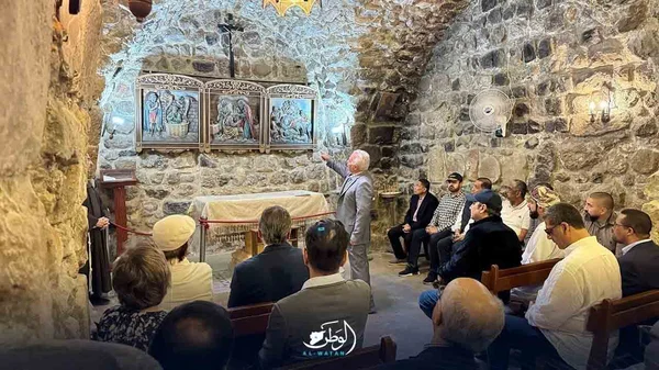 بعثات دبلوماسية تجري جولة سياحية في مدينة دمشق القديمة