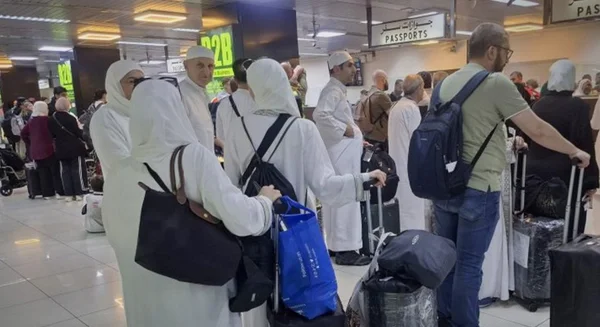 وصول أولى رحلات الحجاج السوريين إلى مطار دمشق الدولي