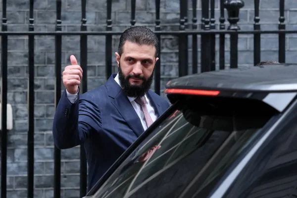 الرئيس الشرع يبحث مع بريطانيا دعم سوريا، مكافحة الإرهاب، والهجرة، ويلتقي الملك تشارلز وستارمر ووزيرة الداخلية