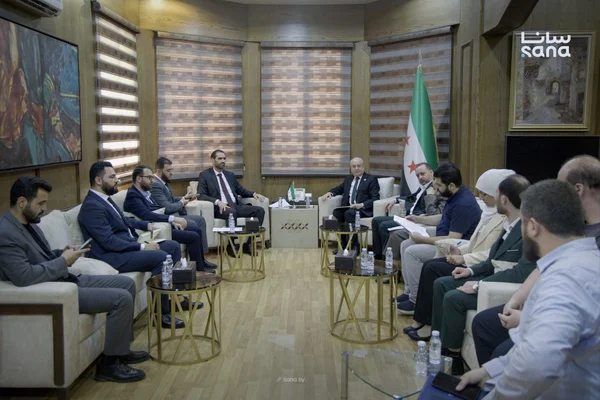 وزير النقل يبحث تطوير مديريات النقل فنياً وتقنياً بدمشق