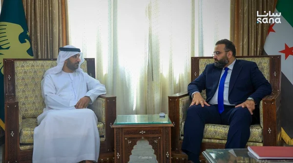 وزير الإعلام يبحث مع السفير الإماراتي تعزيز التعاون الإعلامي