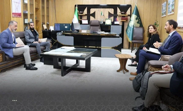 تعاون بين الكهرباء والصليب الأحمر لدعم مشروعات المياه والتحويل
