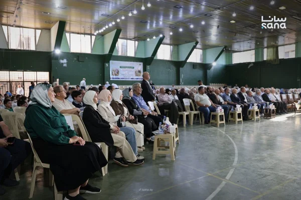 رابطة حمص في المهجر توزع 8 آلاف حقيبة مدرسية