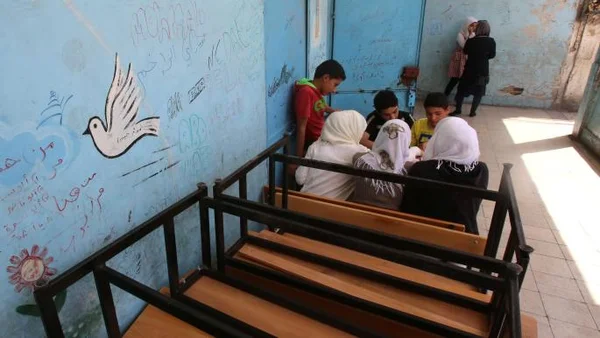 مساعٍ دولية ومحلية لتعزيز تعليم الطلاب الفلسطينيين في سورية
