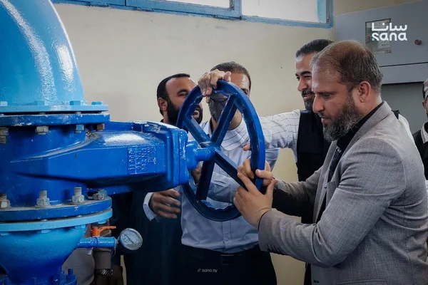 إعادة تشغيل محطتين للمياه في دير الزور وتواصل جهود تأهيل المحطات المتضررة جراء فيضان الفرات