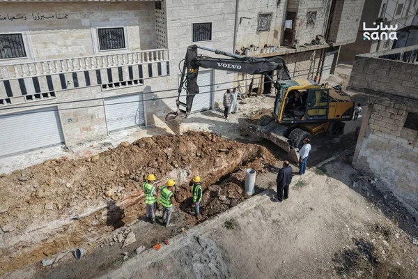 بدء أعمال تأهيل شبكات الصرف الصحي بقريتي التريمسة وكفرهود بحماة
