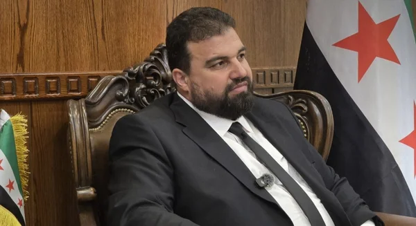 وصول شحنات مشتقات نفطية إلى السويداء ومحافظها يؤكد أولوية احتياجات المواطنين