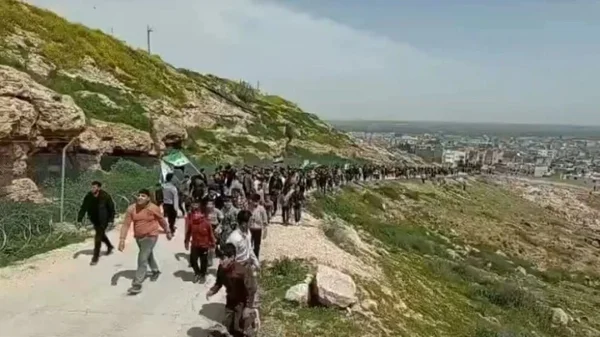 احتجاجات في الباب ضد تدمير المنازل والاستيلاء على الأراضي