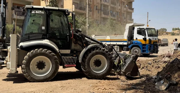 انطلاق حملة خدمية شاملة لتحسين الواقع البيئي بمدينة دير الزور