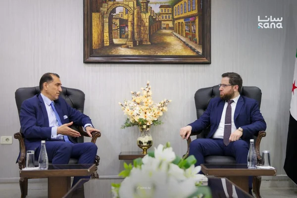 وزير التنمية السوري يبحث مع سفير الأردن تعزيز التعاون الإداري