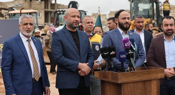 إطلاق مشروع ضخم لإزالة 550 ألف متر مكعب من الأنقاض شمالي حلب