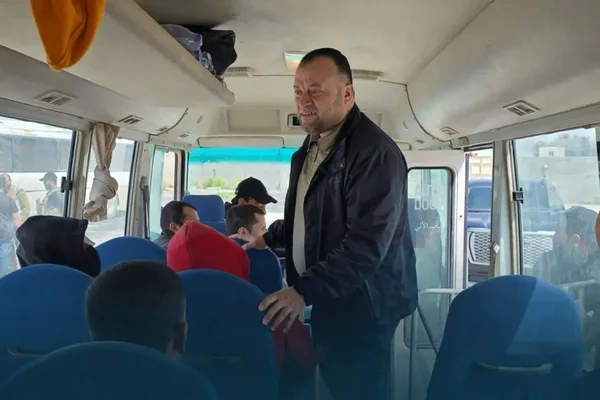 سوريا: دمشق تستلم السجون من قسد وتفرج عن معتقلين
