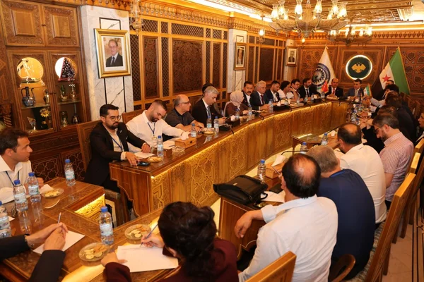 غرفة صناعة دمشق تبحث مع وفد تركي فرص الاستثمار المشترك