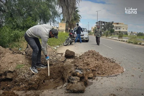 إصلاح خط مياه الثورة المغذي لمدينة بصرى الشام بريف درعا