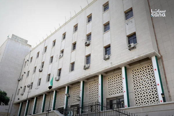 السورية للبريد تفتح مكاتب إضافية أيام العطل لتخفيف الازدحام