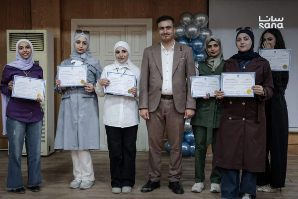 جمعية أومنارا تكرم ذوي الإعاقة والمتدربين المتفوقين بدمشق