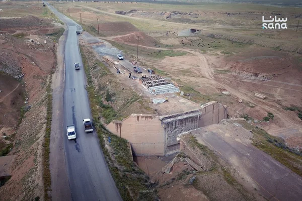 بدء تأهيل جسر عياش غرب دير الزور بتعاون جهات حكومية