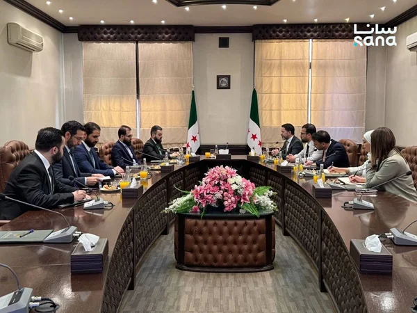 وزير الإدارة المحلية يبحث مع صندوق التنمية دعم البلديات والمجالس المحلية