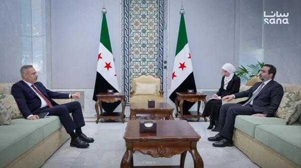 وزير الخارجية السوري يبحث مع نظيره التركي تعزيز العلاقات والتنسيق الإقليمي