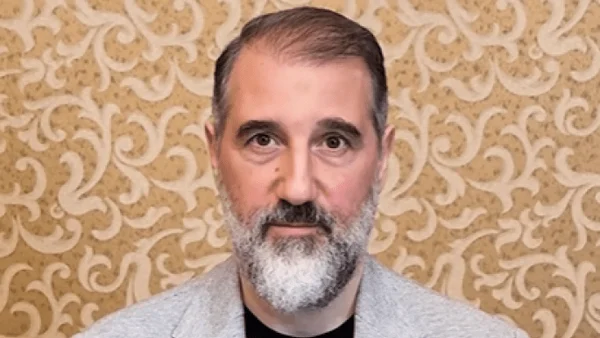 رامي مخلوف يعلن تشكيلاً مسلحاً ويحذر من استهداف الطائفة العلوية