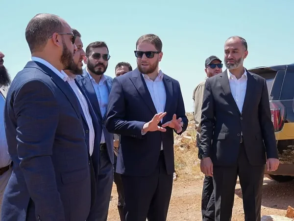بحث إقامة منطقة حرة وميناء جاف بمحافظة حماة السورية