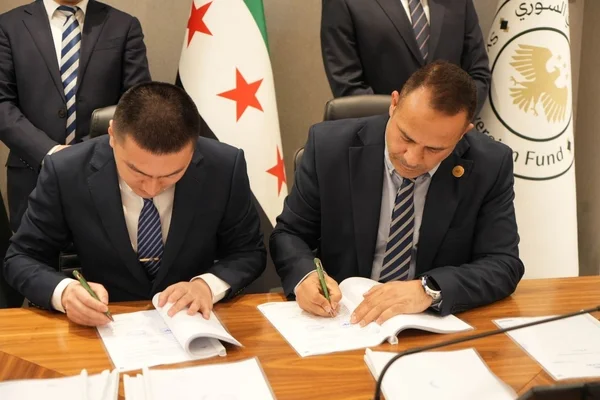 توقيع عقد استراتيجي بين الشركة السورية لصناعة السيارات وشركة يوتونغ الصينية لتوطين صناعة المركبات