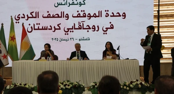 اتهامات متبادلة بين المجلس الكردي وPYD تعطل مفاوضات دمشق