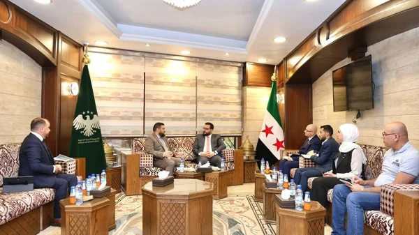وزير الزراعة يبحث تعزيز الاستثمار والإنتاج الزراعي في حمص