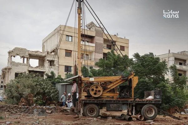 بدء حفر بئر مياه جديدة بحي البياضة بمدينة حمص
