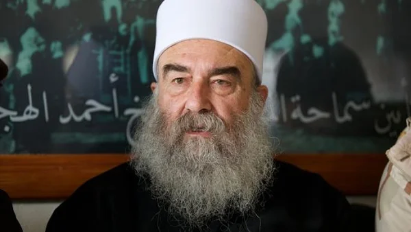 تطورات السويداء: الهجري يدعو لدولة مدنية ويشير إلى تحركات إقليمية