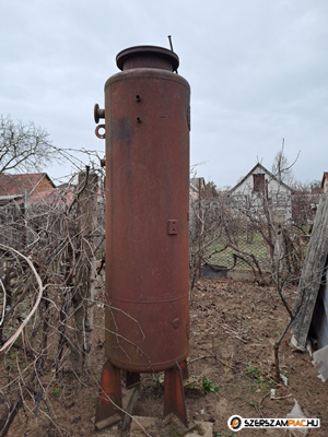 Légtartály-viztartály   kompresszor tartály, magassága: 280cm,   átmérője: 70cm    jó állapotú   