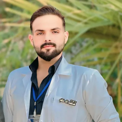 محمود خلف حمود - الأطباء