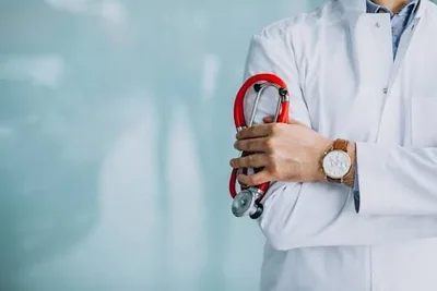 المعالج الطبيعي عروة سلامة