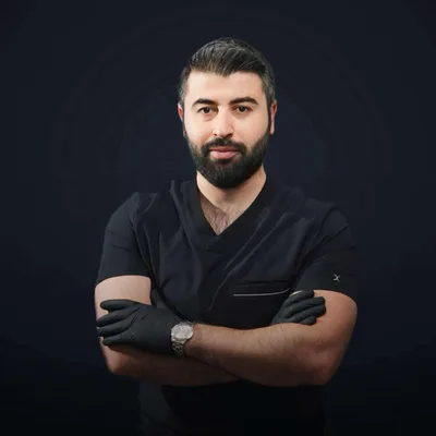 عبدالرحمن عمر عبدالرحمن - نەخوشیێن پێستی و نشتەرگەریا پێستی