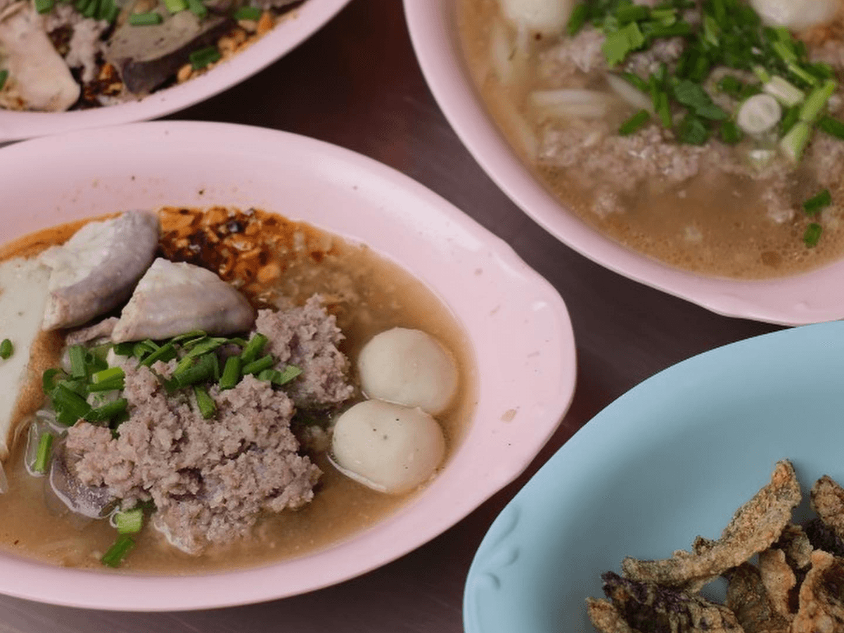 รุ่งเรืองก๋วยเตี๋ยวหมู สุขุมวิท 26