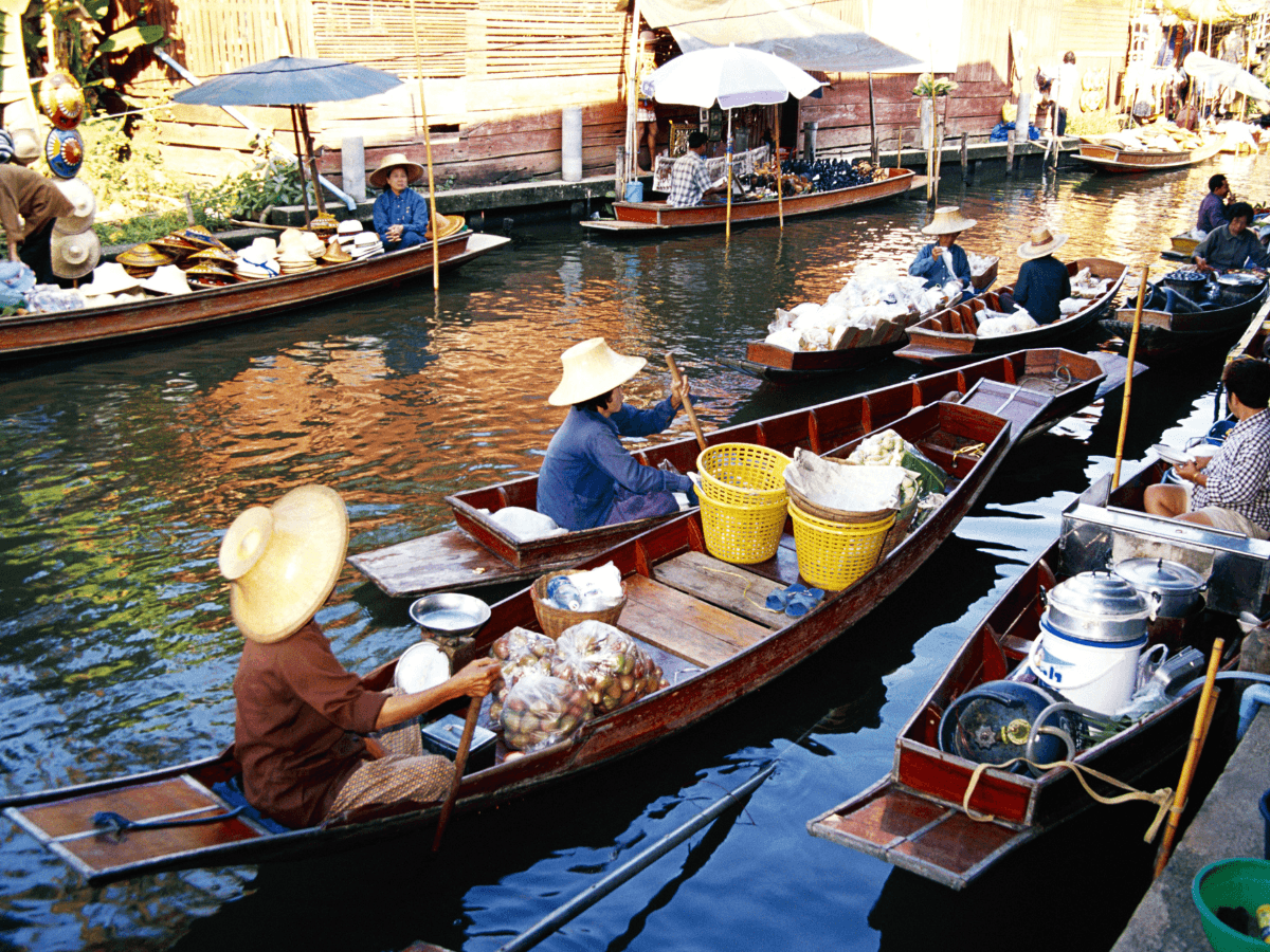 ตลาดน้ำดำเนินสะดวก