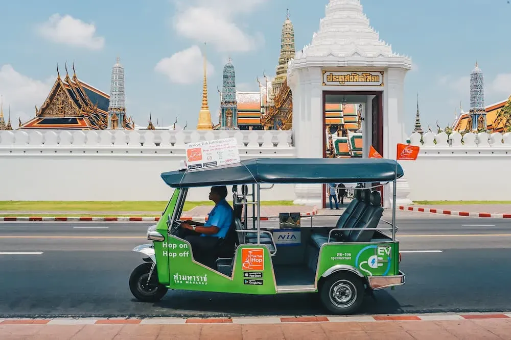 Sightseeing Tour on a Tuk-Tuk