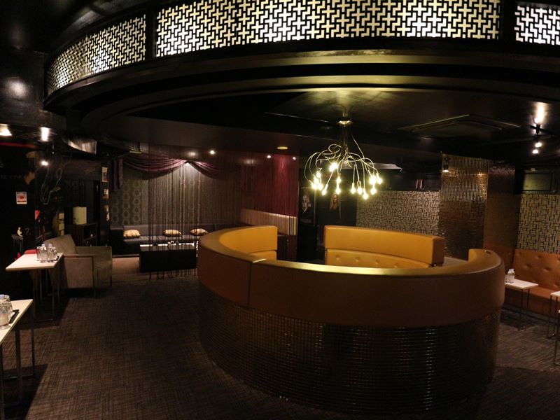 東京_吉祥寺_CLUB XING(クラブ シン)_黒服求人_左