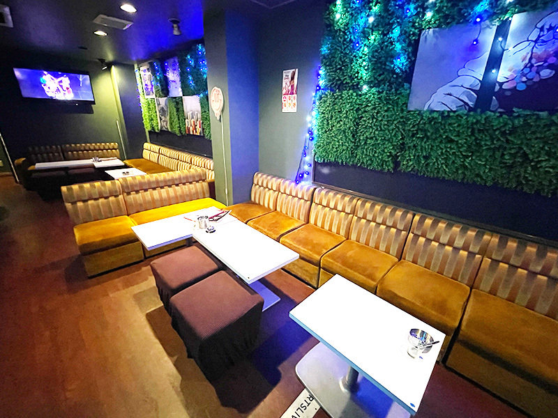 千葉_柏_ポニーテール_黒服求人_左