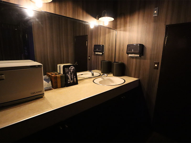 群馬_太田_Centurion Space Girlsbar Monroe(モンロー)_体入求人_バックルーム1