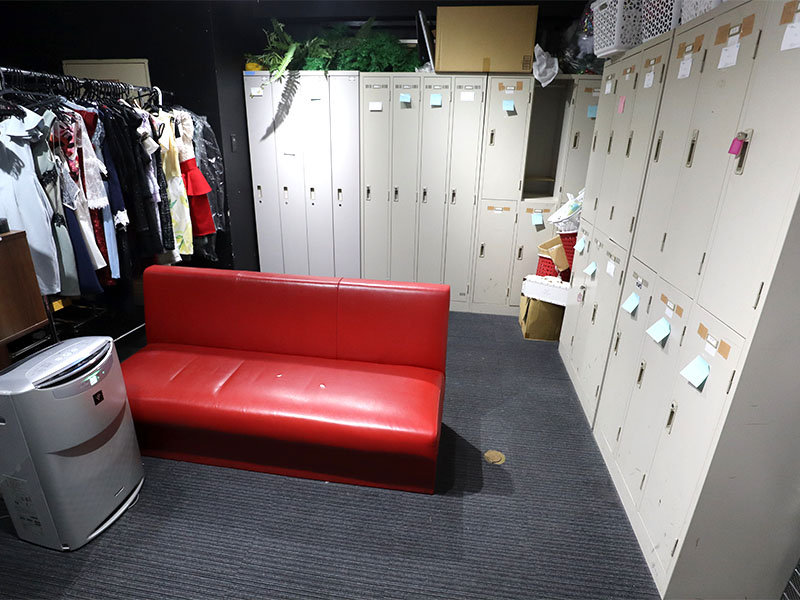 埼玉_草加_Girls bar Lounge山〜mountain〜(マウンテン)_体入求人_バックルーム2