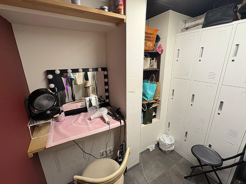 東京_池袋_Club L tokyo(エル)_体入求人_バックルーム1