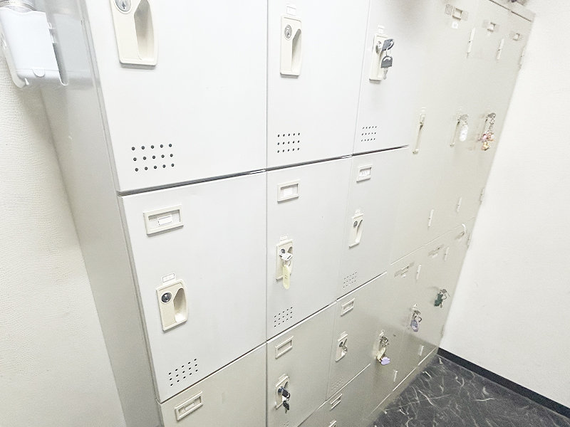 埼玉_南越谷_Lounge FINE(ファイン)_体入求人_バックルーム1